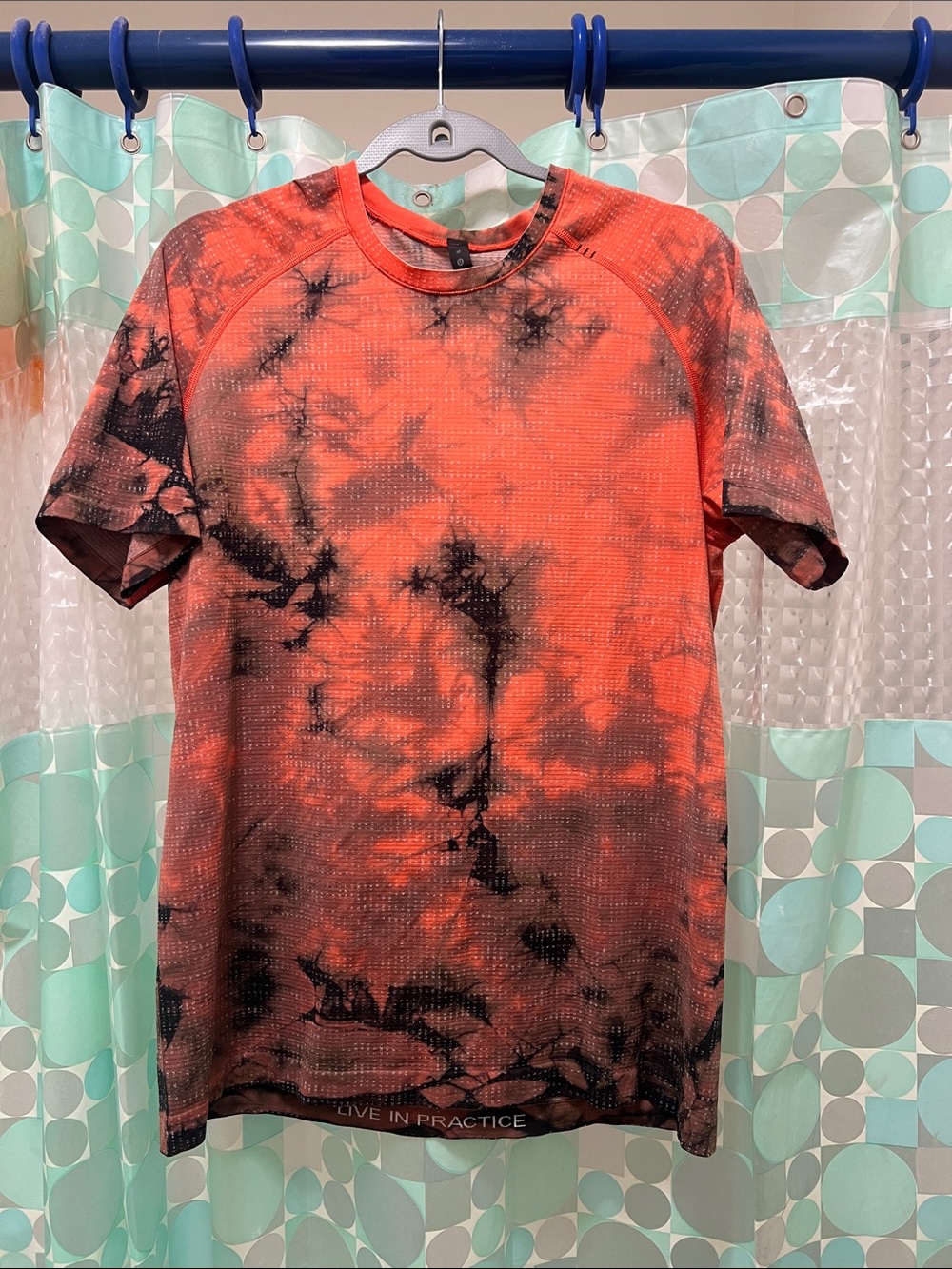 Lululemon Men's Orange Tie-Dye Performance Short-Sleeve Shirt
